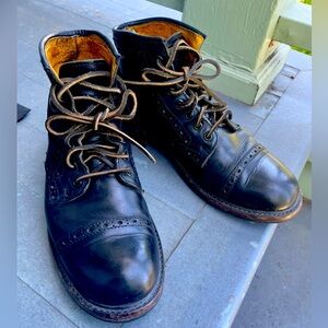 Gorgeous Frye men’s black leather lace up boots, EUC size 8.